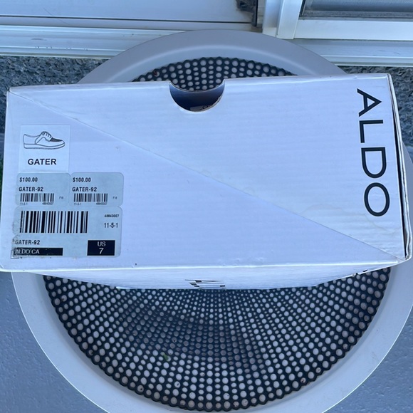 Aldo Gater Women US7. Black leather lace up orange sole accent. Mint condition. - Picture 7 of 8